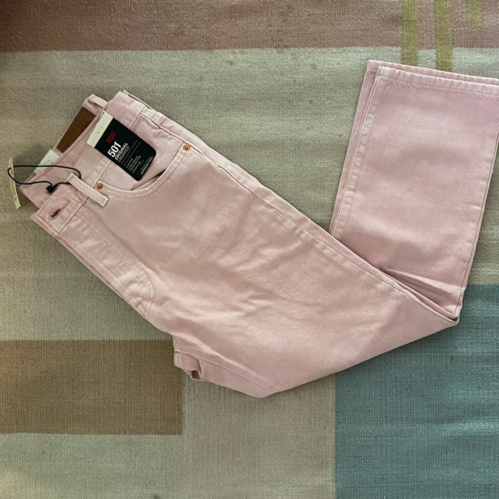 NWT Levi’s 501 Cropped Original Pink 29x26